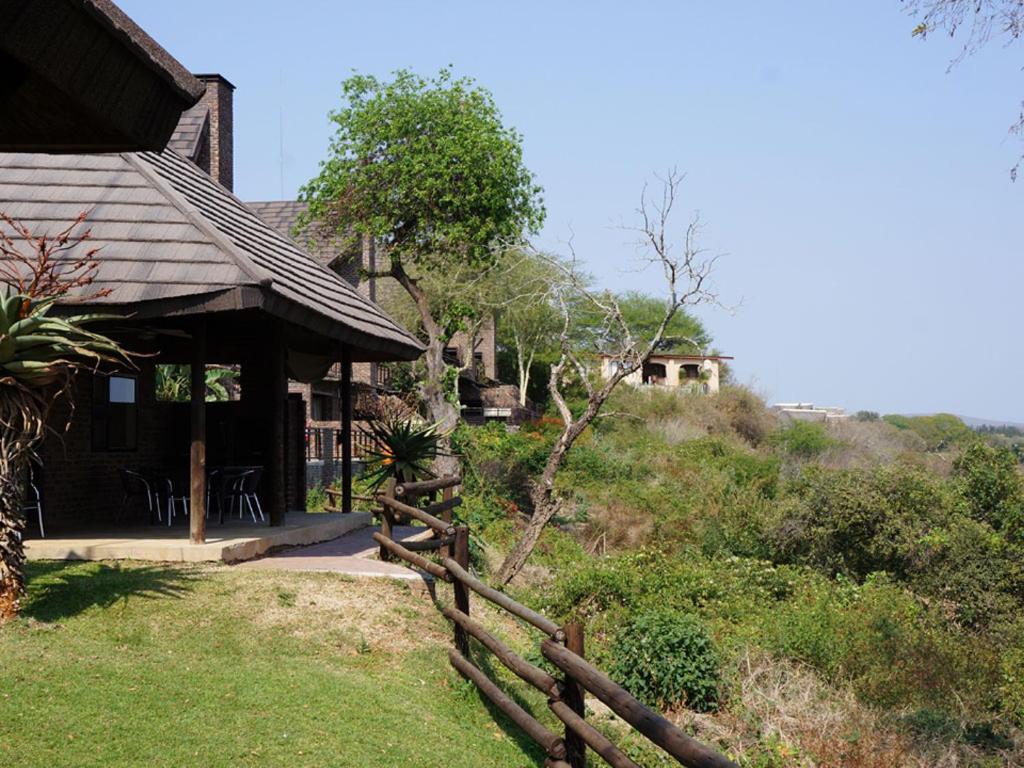 Ngwenya Lodge Marloth Park Exterior photo